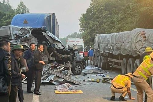 Lạng Sơn: TNGT đặc biệt nghiêm trọng làm 5 người tử vong