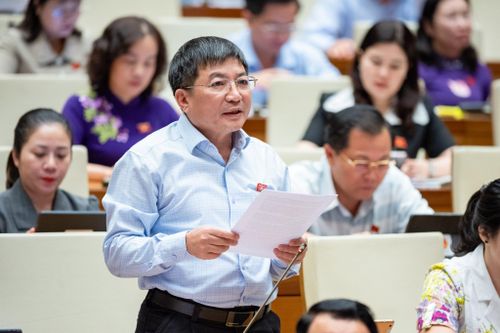 Còn vướng mắc trong biên soạn và phát hành tài liệu giáo dục địa phương