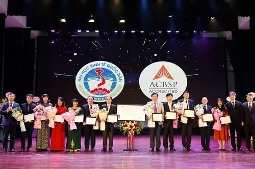 Trường ĐH Kinh tế Quốc dân thêm 8 chương trình đào tạo đạt kiểm định quốc tế