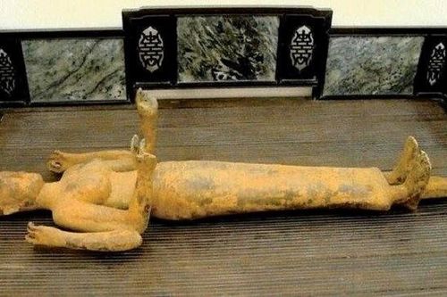 Tỉnh Quảng Nam nói gì về bức tượng đồng Nữ thần Durga 4 tay?