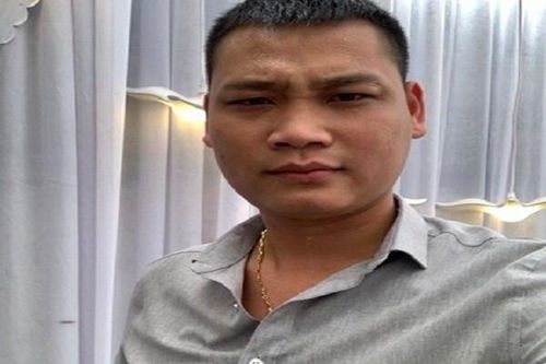Nhân viên tiếp thị lừa đảo 15 tỷ đồng