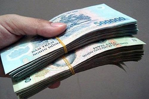 Hai cựu công an bị cáo buộc cho đồng nghiệp vay lãi nặng, tổ chức đánh bạc