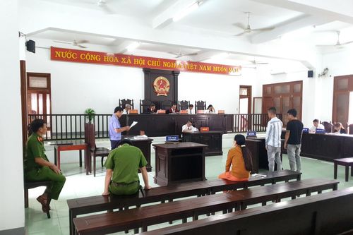 Rủ bạn đi chém người sau khi thách thức đánh nhau
