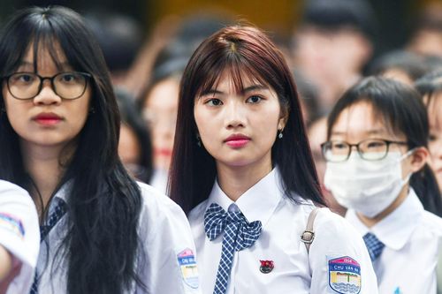 'Tại sao học sinh nghèo không được sử dụng ChatGPT hỗ trợ viết luận?'