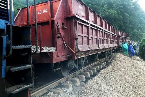 Đường sắt Bắc - Nam qua Hà Tĩnh thông tuyến trở lại