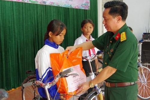 Gia Lai: Bộ đội chắp cánh tương lai cho học sinh vùng biên giới khó khăn