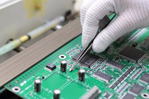 Dấu hỏi về chất lượng công tác hoàn thuế VAT và độ rủi ro của 4 lĩnh vực bị soi xét