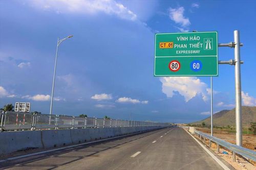 Yêu cầu nghiên cứu đầu tư mở rộng 7 tuyến cao tốc