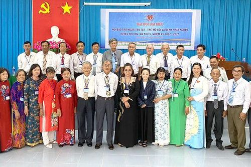 Trên 27,3 tỷ đồng hỗ trợ người tàn tật, trẻ mồ côi và bệnh nhân nghèo huyện Tri Tôn