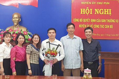 Chư Pưh củng cố, kiện toàn đội ngũ cán bộ