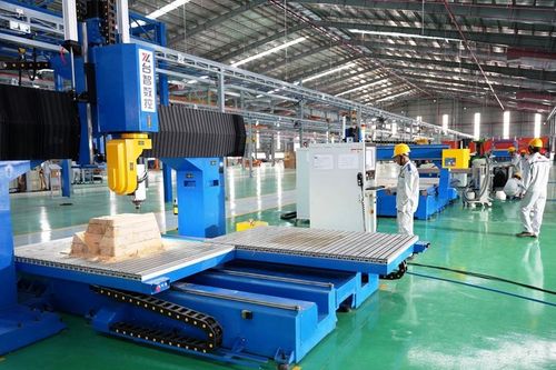 Tiếp tục cơ cấu nền kinh tế gắn với đổi mới mô hình tăng trưởng
