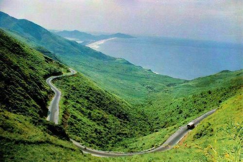 'Lá đỏ' - Một hồn thơ đa cảm, tài hoa