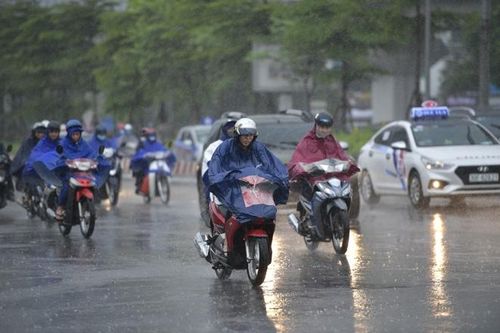 Nhiều tỉnh miền Trung tập trung ứng phó với mưa lớn