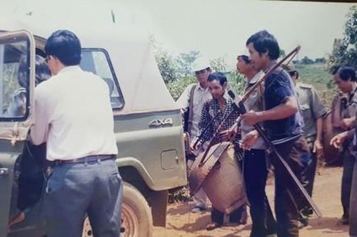 Kỳ 2: Đêm liên hoan trong rừng sâu