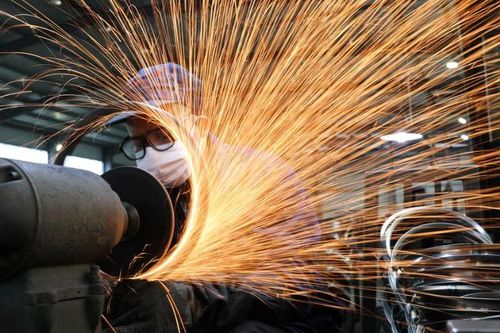 Hoạt động sản xuất của Trung Quốc quay đầu giảm trong tháng 10