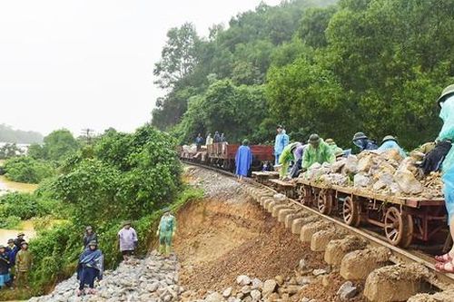Mưa lớn, 4 người chết và mất tích