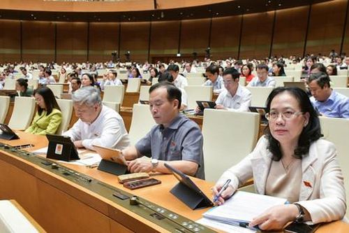 Cần có cơ chế hoàn trả người bệnh phải tự mua thuốc, vật tư y tế