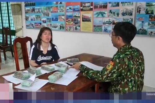 Người phụ nữ 'ôm' hơn 1,5 tỷ đồng qua biên giới