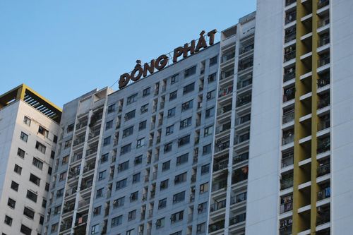 Nghi vấn vụ xô xát do lắp đặt hệ thống kiểm soát xe tại khu chung cư