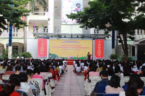 Nâng cao ý thức 'Thượng tôn pháp luật' cho công dân, nhất là các em học sinh