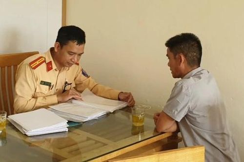 Xử phạt lái xe đi ngược chiều trên cao tốc Hà Nội - Thái Nguyên