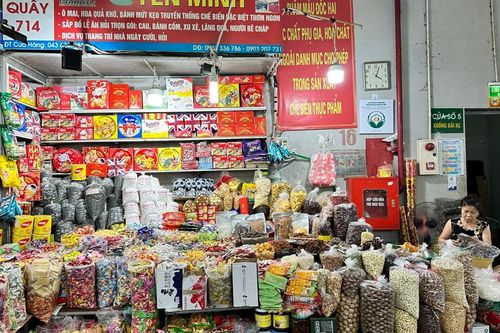 Chợ truyền thống ở Hà Nội ế ẩm, vắng khách