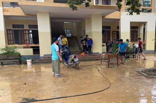 Hà Tĩnh: Huy động lực lượng khắc phục thiệt hại tại rốn lũ Hương Khê