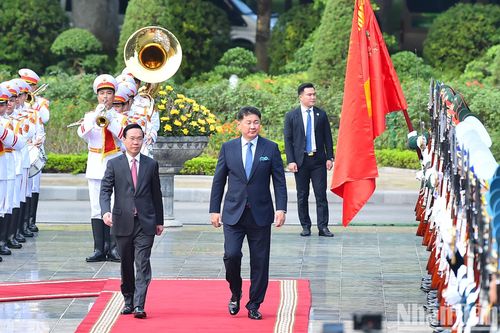 Chủ tịch nước Võ Văn Thưởng chủ trì lễ đón, hội đàm với Tổng thống Mông Cổ Ukhnaagiin Khurelsukh