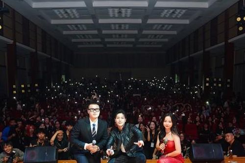Cùng dàn khách mời nổi tiếng 'đốt cháy' sân khấu Đại nhạc hội Fire Up 2023: Stellarous