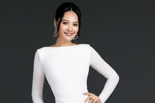 'Hoa hậu đẹp nhất châu Á' tái xuất bên dàn 'mỹ nhân' Việt khiến netizen ấn tượng vì vóc dáng chuẩn