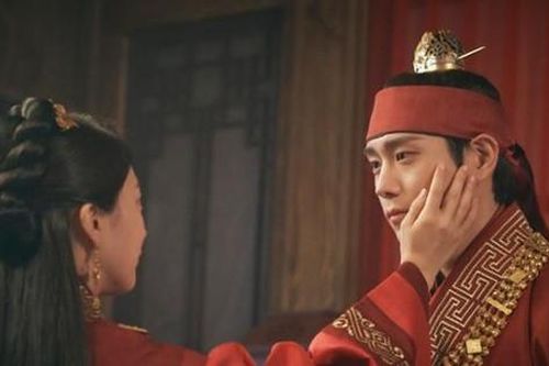 Ba câu chuyện tình xứ Hàn khiến bạn tràn ngập năng lượng 'ngọt ngào' trong tháng Mười Một