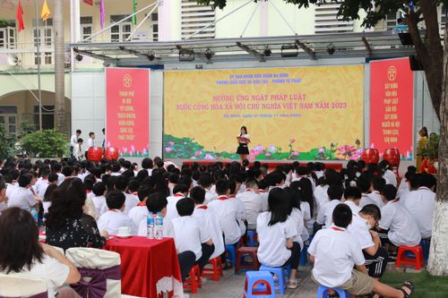 Nâng cao ý thức hiểu biết pháp luật cho học sinh Thủ đô