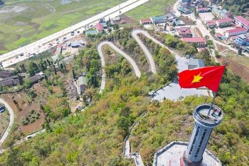 Hà Giang phê duyệt đề án thu phí tham quan Cao nguyên đá Đồng Văn
