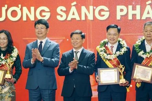 Tôn vinh 50 Gương sáng pháp luật: Lan tỏa mạnh mẽ tinh thần thượng tôn pháp luật