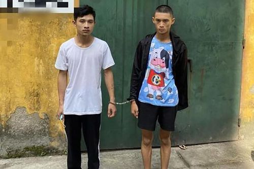 Đột nhập cửa hàng điện thoại, kẻ trộm bê két sắt mang đi