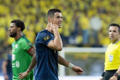 Ronaldo tức giận đòi thay trọng tài chính ở cúp Saudi