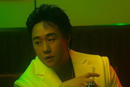 Hậu live concert, Trung Quân cô đơn trong phiên bản solo 'Những câu hỏi khi say'
