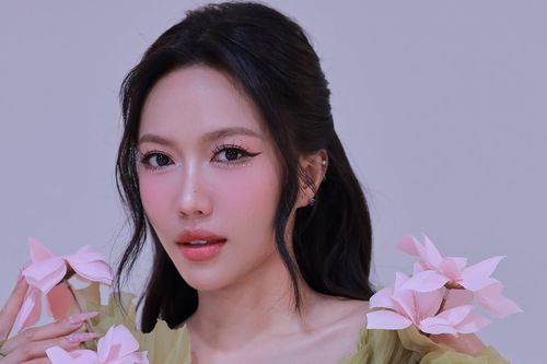 Diệu Nhi vừa hát vừa đọc rap thi 'Chị đẹp đạp gió' bản Việt