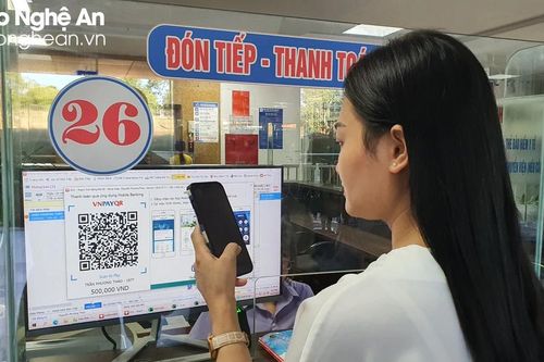 Thanh toán qua mã 'QR động' dần phổ biến tại nhiều bệnh viện ở Nghệ An
