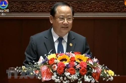 Thủ tướng Lào cam kết không để nền kinh tế rơi vào khủng hoảng