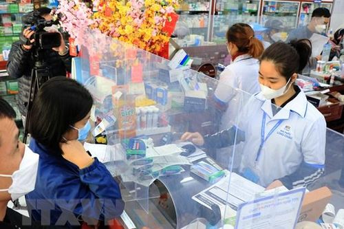 Đại biểu QH bức xúc vì người dân phải tự mua thuốc có trong bảo hiểm