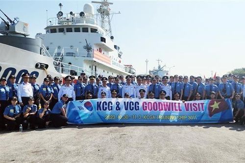 Lực lượng Bảo vệ Bờ biển Hàn Quốc thăm Bộ Tư lệnh Vùng Cảnh sát biển 1