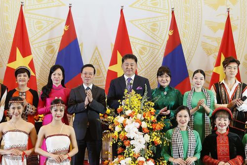 Chủ tịch nước chủ trì tiệc chiêu đãi chào mừng Tổng thống Mông Cổ