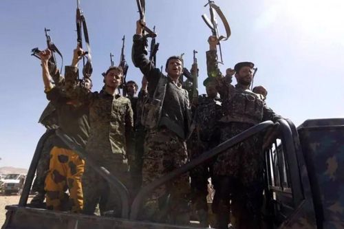 Quân đội Saudi Arabia trong tình trạng báo động cao do đụng độ với Houthi