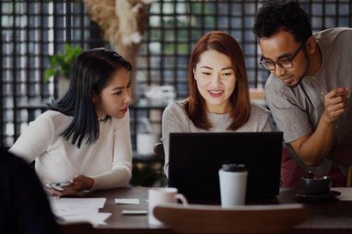 Đi ngược khó khăn toàn cầu, nền kinh tế kỹ thuật số của Đông Nam Á vẫn nở rộ