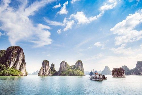 Quảng Ninh: Tiến gần mục tiêu đón 15 triệu lượt du khách