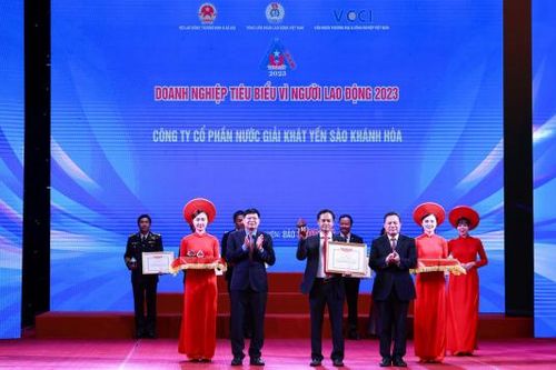 Công ty Cổ phần Nước giải khát Yến sào Khánh Hòa: 20 năm luôn vì người lao động