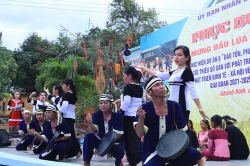 Khánh Vĩnh: Vui cùng lễ ăn mừng đầu lúa mới