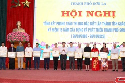 Tổng kết phong trào thi đua đặc biệt chào mừng Kỷ niệm 15 năm xây dựng và phát triển thành phố Sơn La
