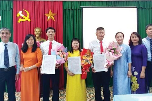 Phát triển đảng viên mới: Tạo môi trường để quần chúng phấn đấu